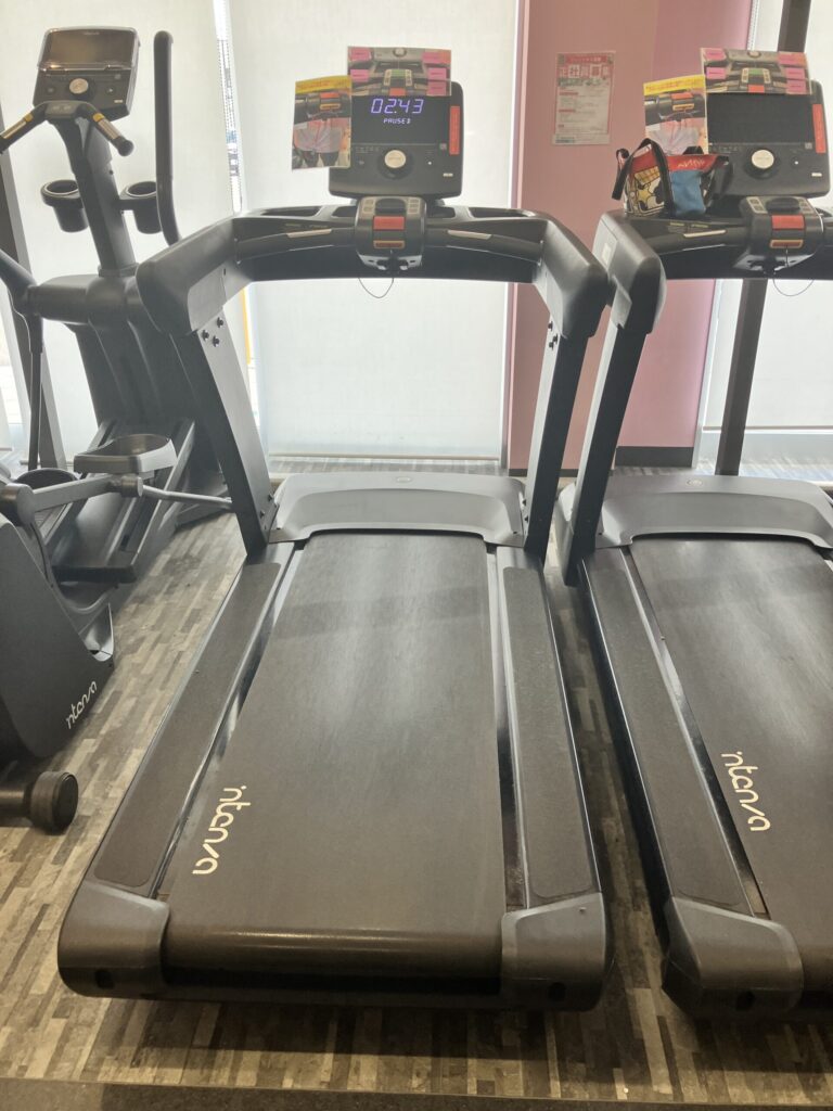 トレーニングマシン